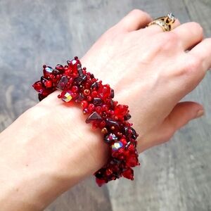 🆕 Red beaded bracelet